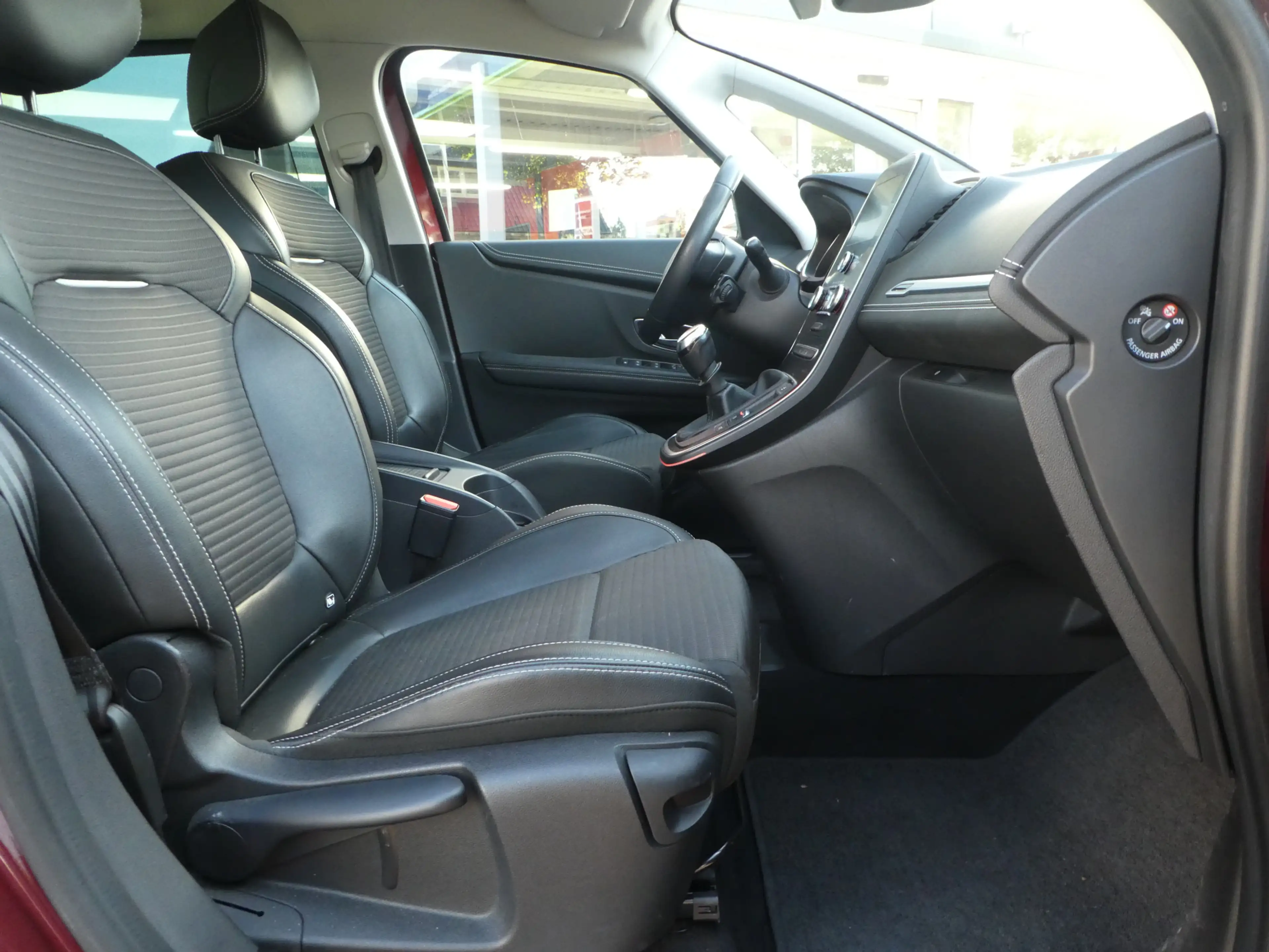 Renault Scenic 1.2 TCe Intens Clima, Trekhaak, Navi, 20 "Lm Velge — photo 44