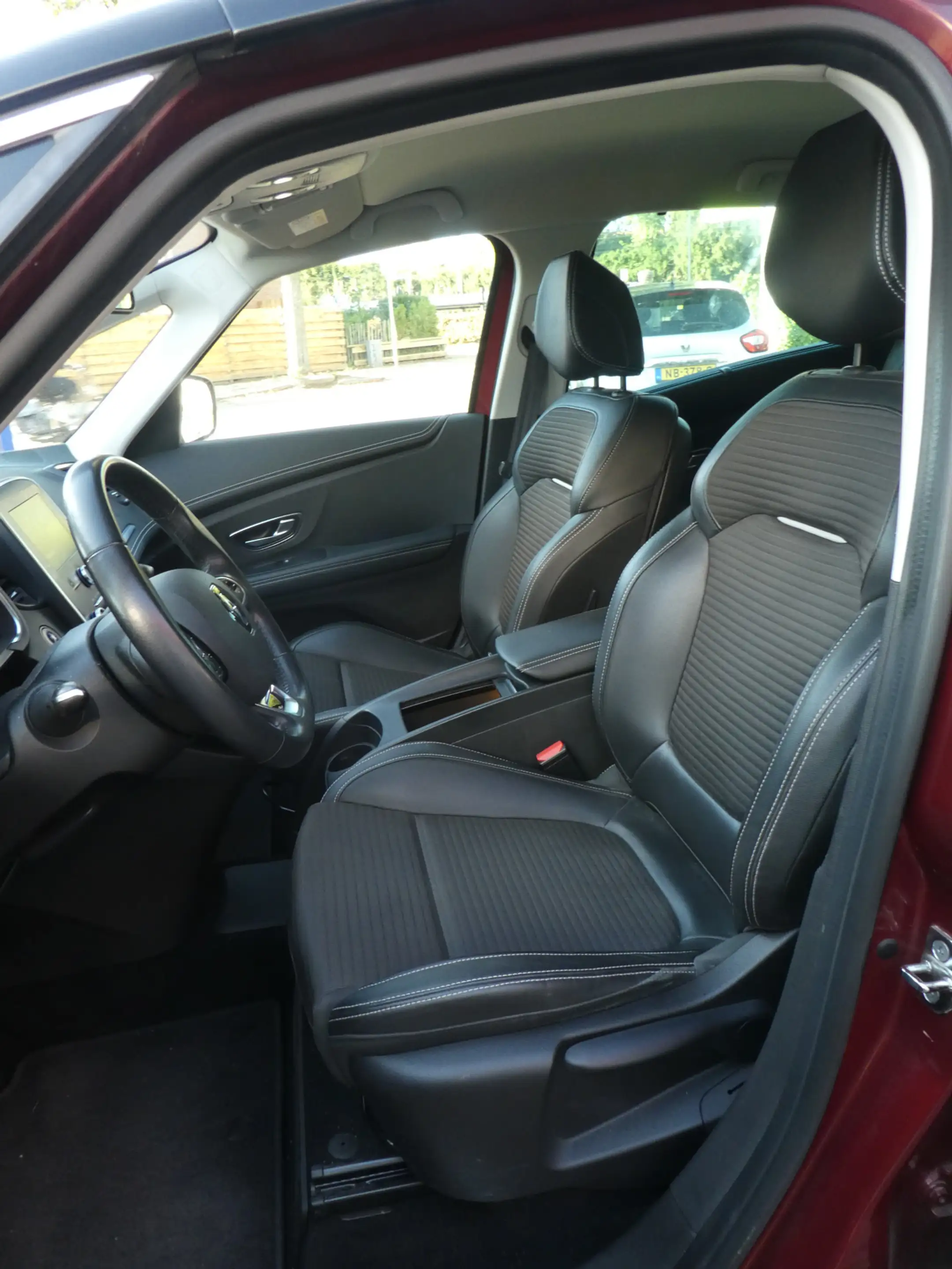 Renault Scenic 1.2 TCe Intens Clima, Trekhaak, Navi, 20 "Lm Velge — photo 21