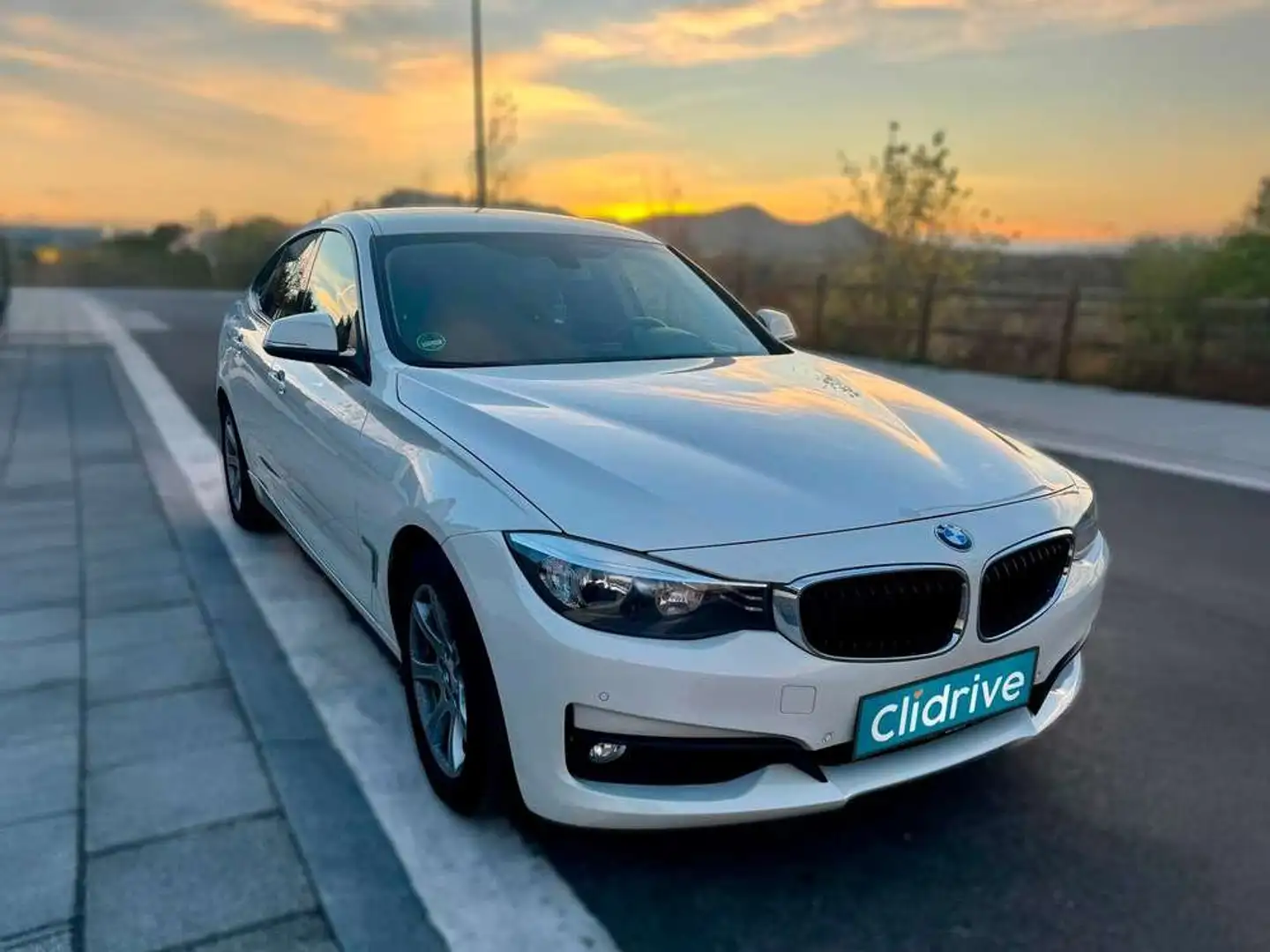 BMW 320 320d Gran Turismo Blanco - 1