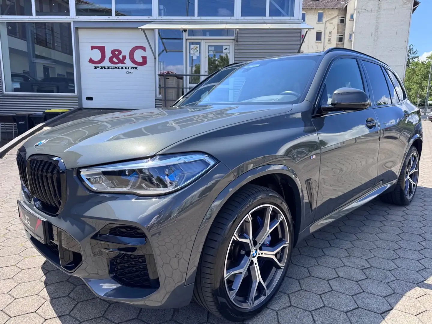 BMW X5 xDrive 30 d M Sport*Laser*Pano*HuD*Key*21` Grau - 1