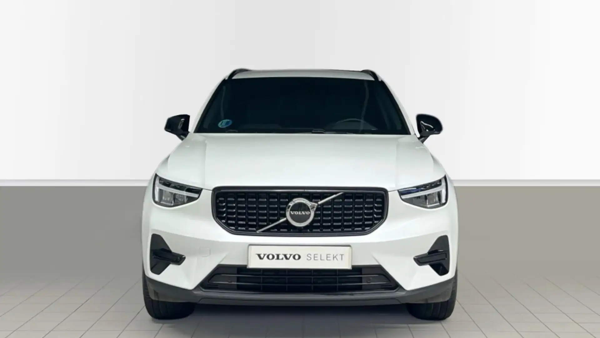 Volvo XC40 2.0 B3 PLUS DARK AUTO 163 CV - 2