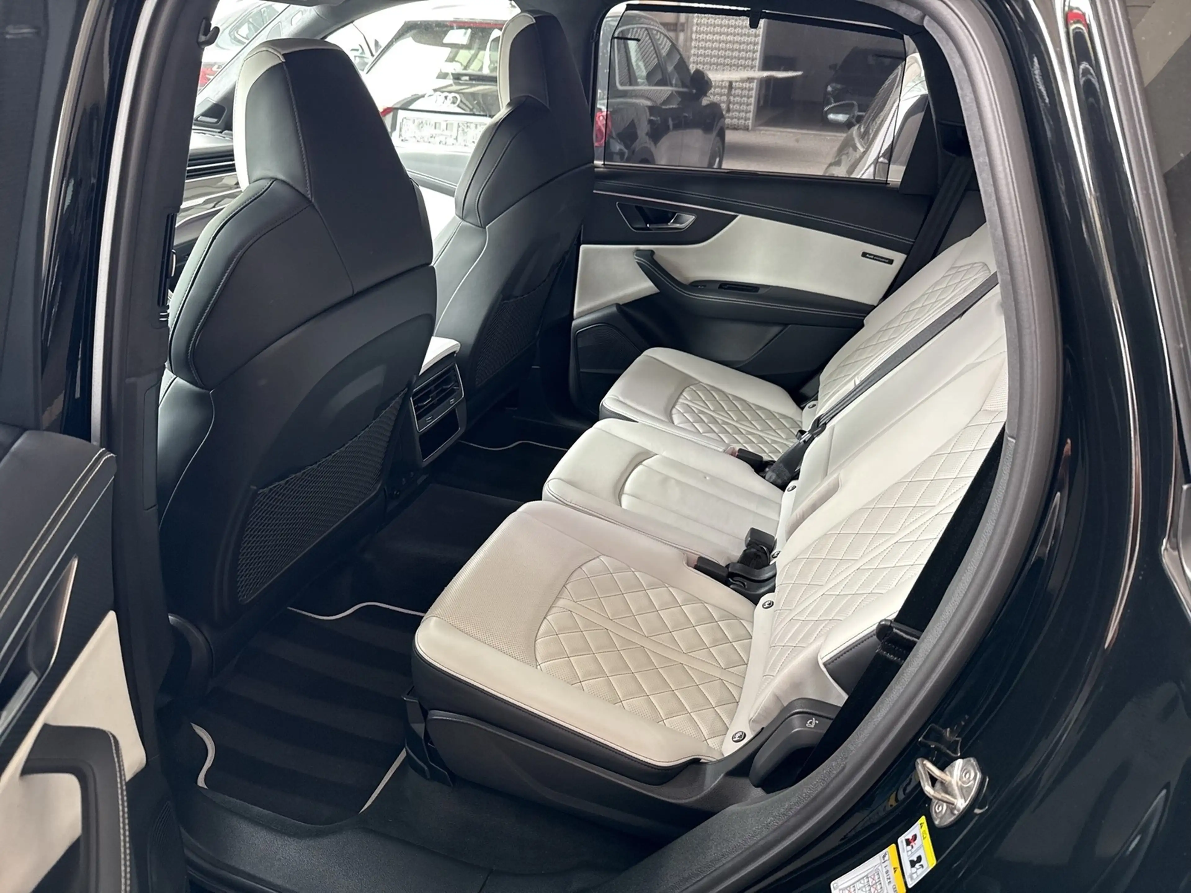 Audi SQ7 TFSI tiptronic Individualeinbau Audi Sport 3.Si... — photo 14
