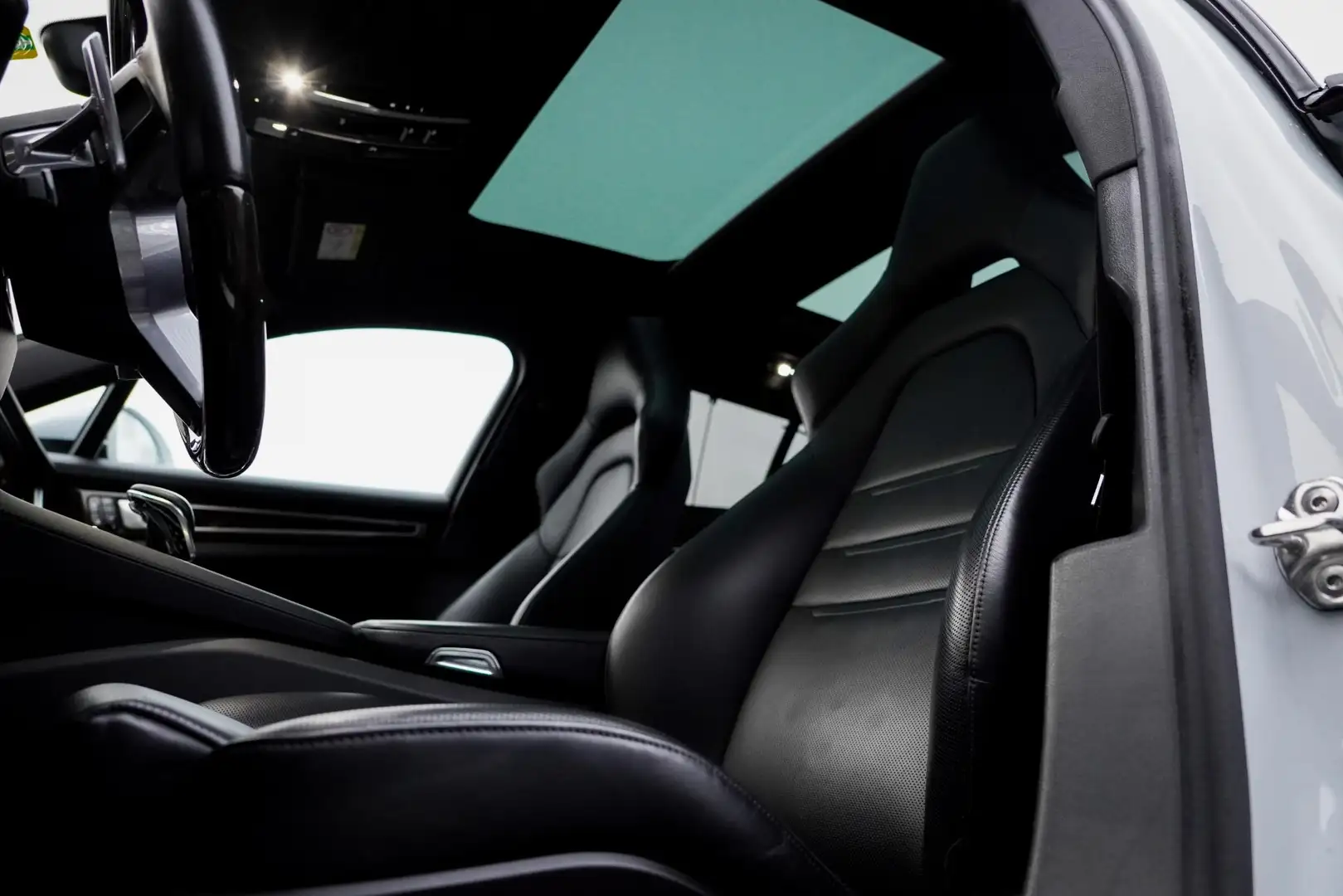 Porsche Panamera Sport Turismo 2.9 4S / Sportdesign / Pano / Stoelk Wit - 2