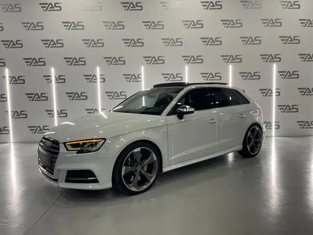 Audi S3 Sportback 2.0 TFSI quattro S-Tronic