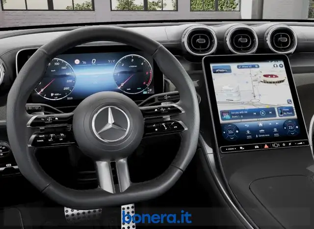 Mercedes-Benz 220 view 5