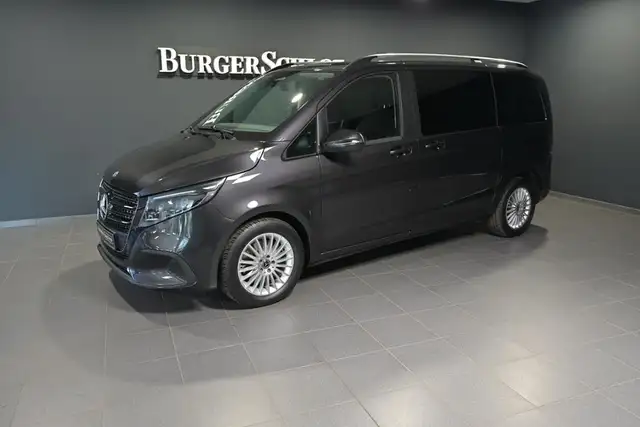 Mercedes-Benz V 220