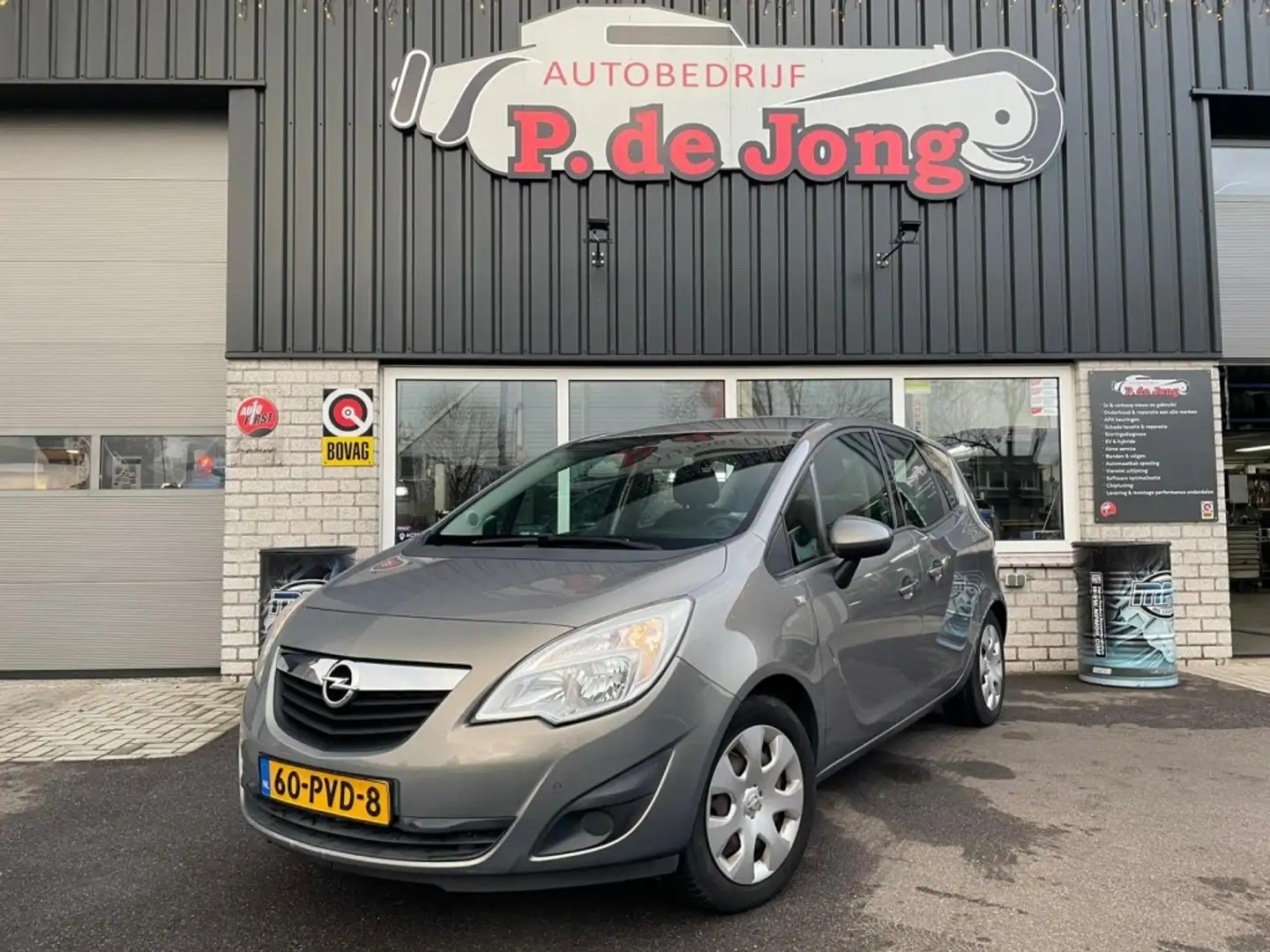 Opel Meriva 1.4 EDITION, Climatecontrol, PDC, Trekhaak Bruin - 1