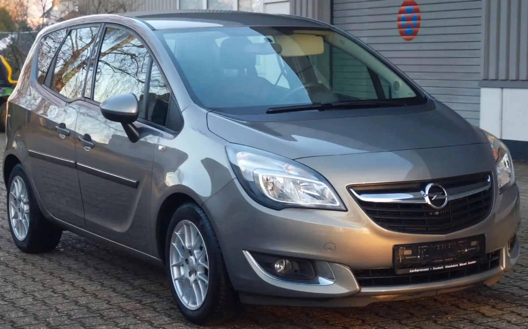 Opel Meriva B Edition AUTOMATIK/TÜV-NEU//SHZ/LHZ/PDC Grau - 1