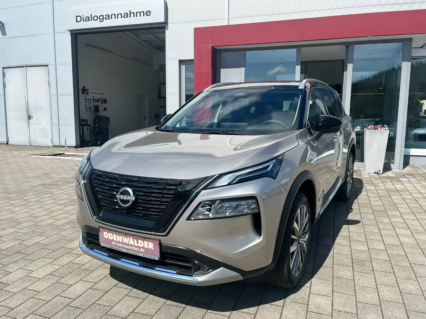 Nissan X-Trail 1.5 VC-T e-Power e-4orce Tekna+ Zilver - 1