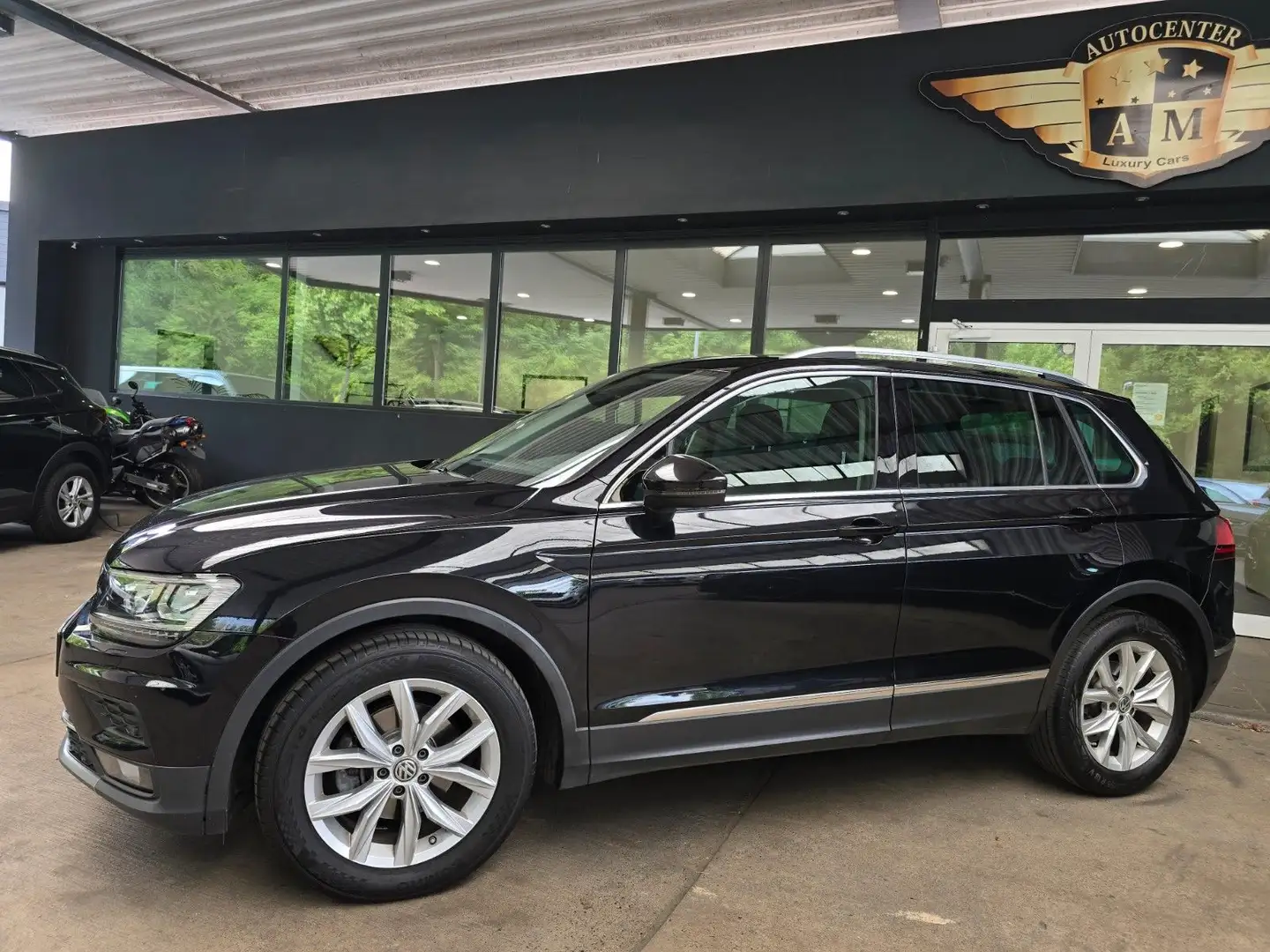 Volkswagen Tiguan 2.0 TDI SCR DSG Highline PANORAMA/AHK/18" Negro - 2