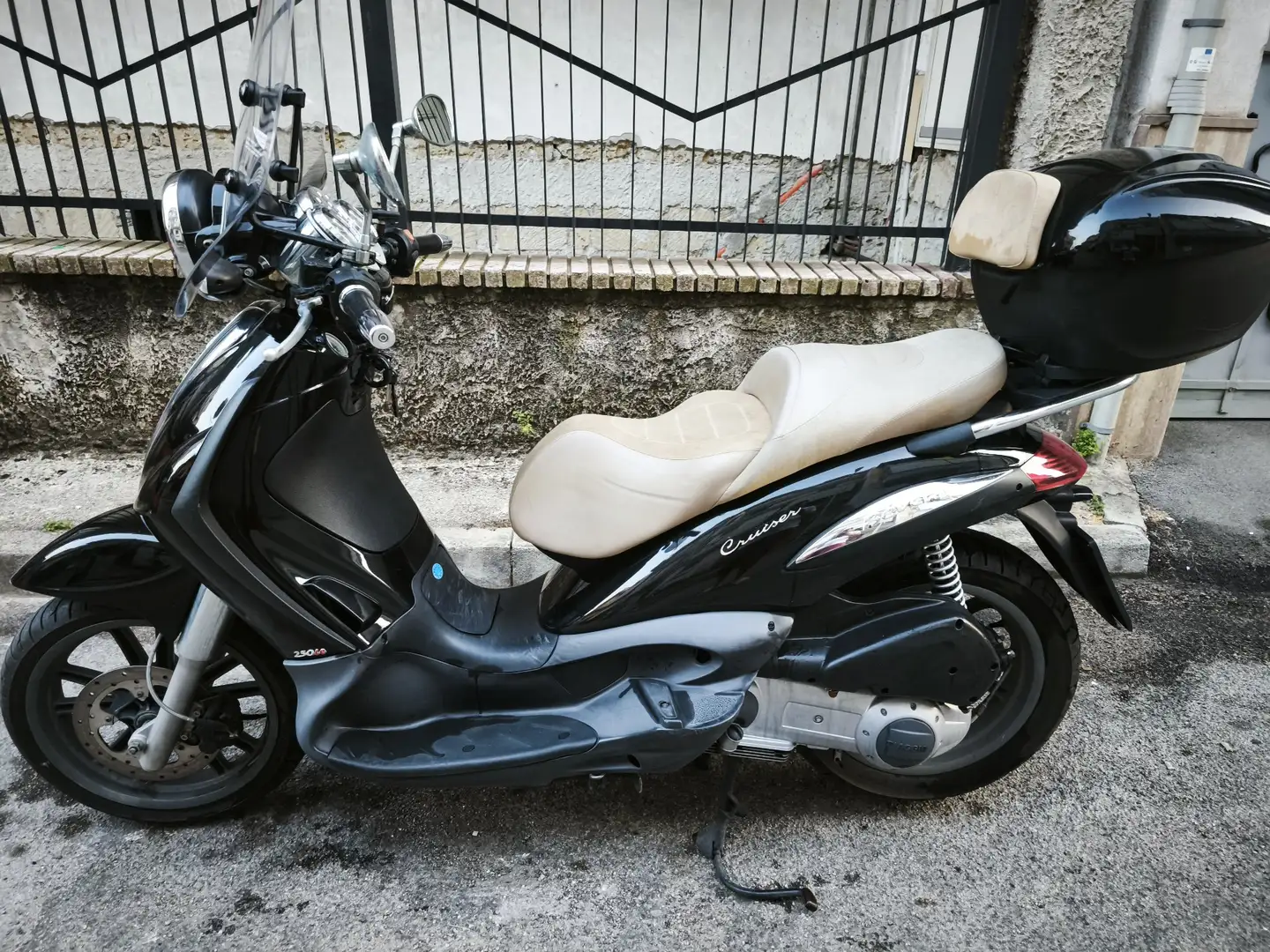 Piaggio Beverly 250 Cruiser Blue - 1