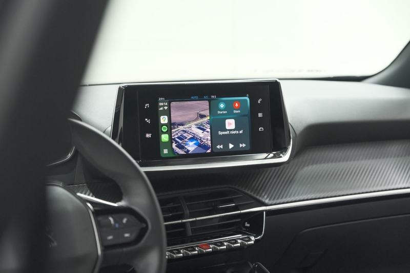 Peugeot 2008 PureTech 130 Active | Camera | Apple Carplay | Par — photo 3