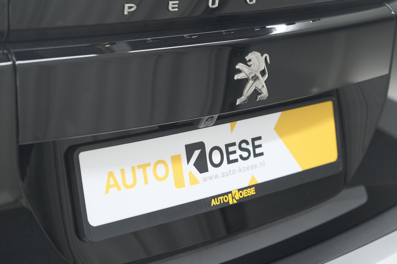 Peugeot 2008 PureTech 130 Active | Camera | Apple Carplay | Par — photo 4
