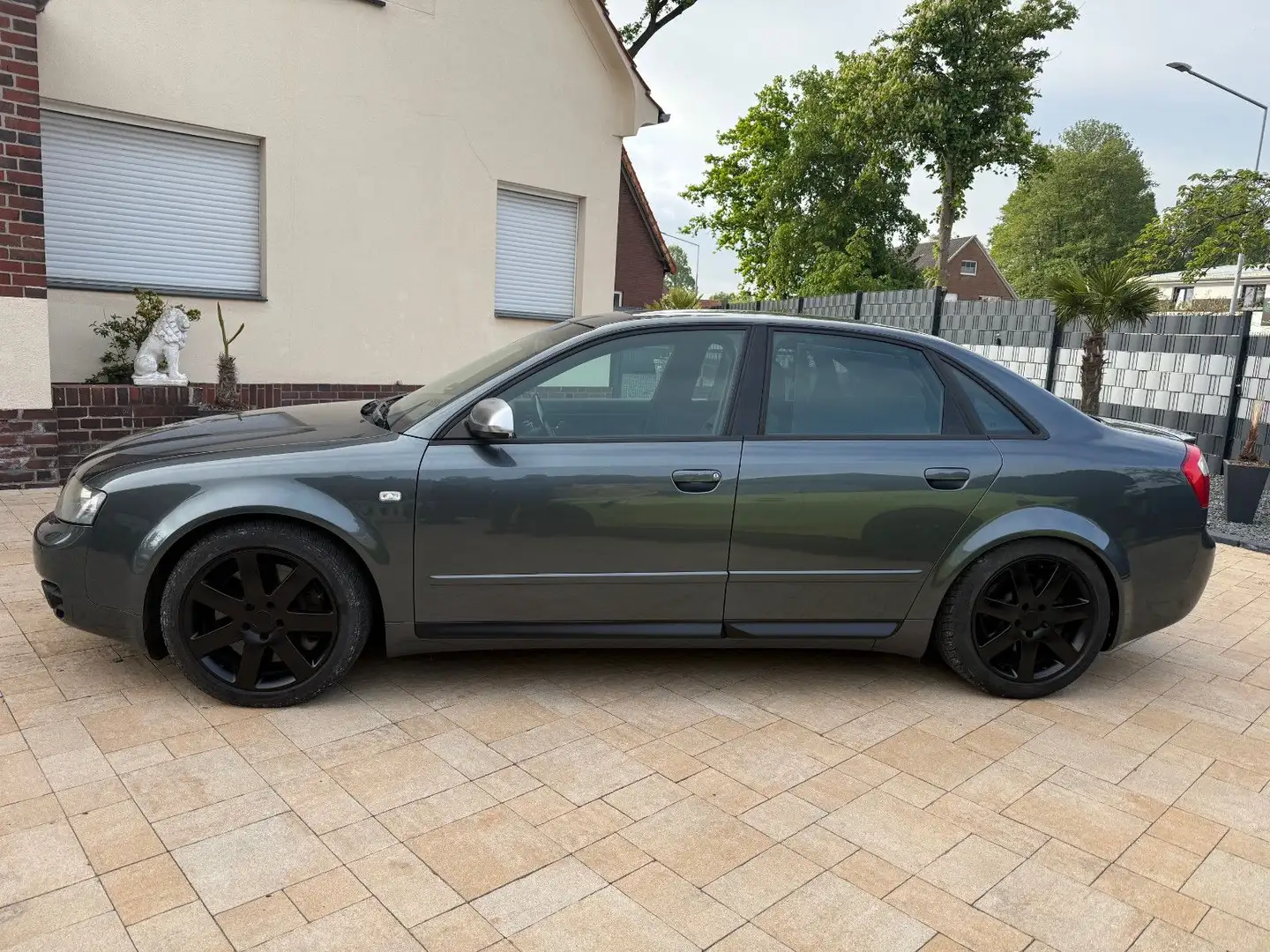 Audi S4 Lim. 4.2 quattro+LPG Gas+Leder+Navi+Xenon+SSD Šedá - 2
