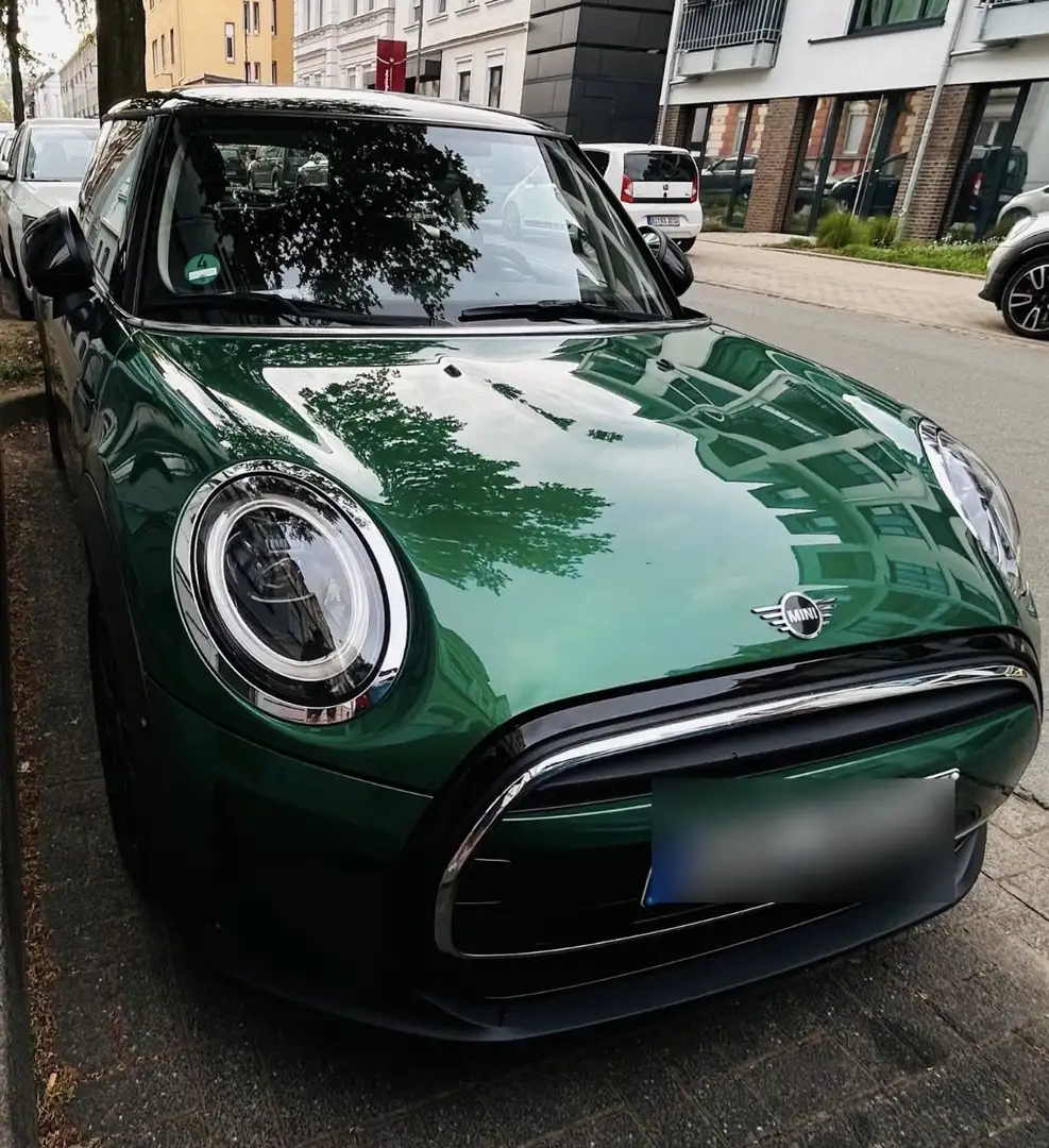 MINI Cooper Automatik auf Stahlfelgen, Allwetter+Sommerreifen Grün - 1