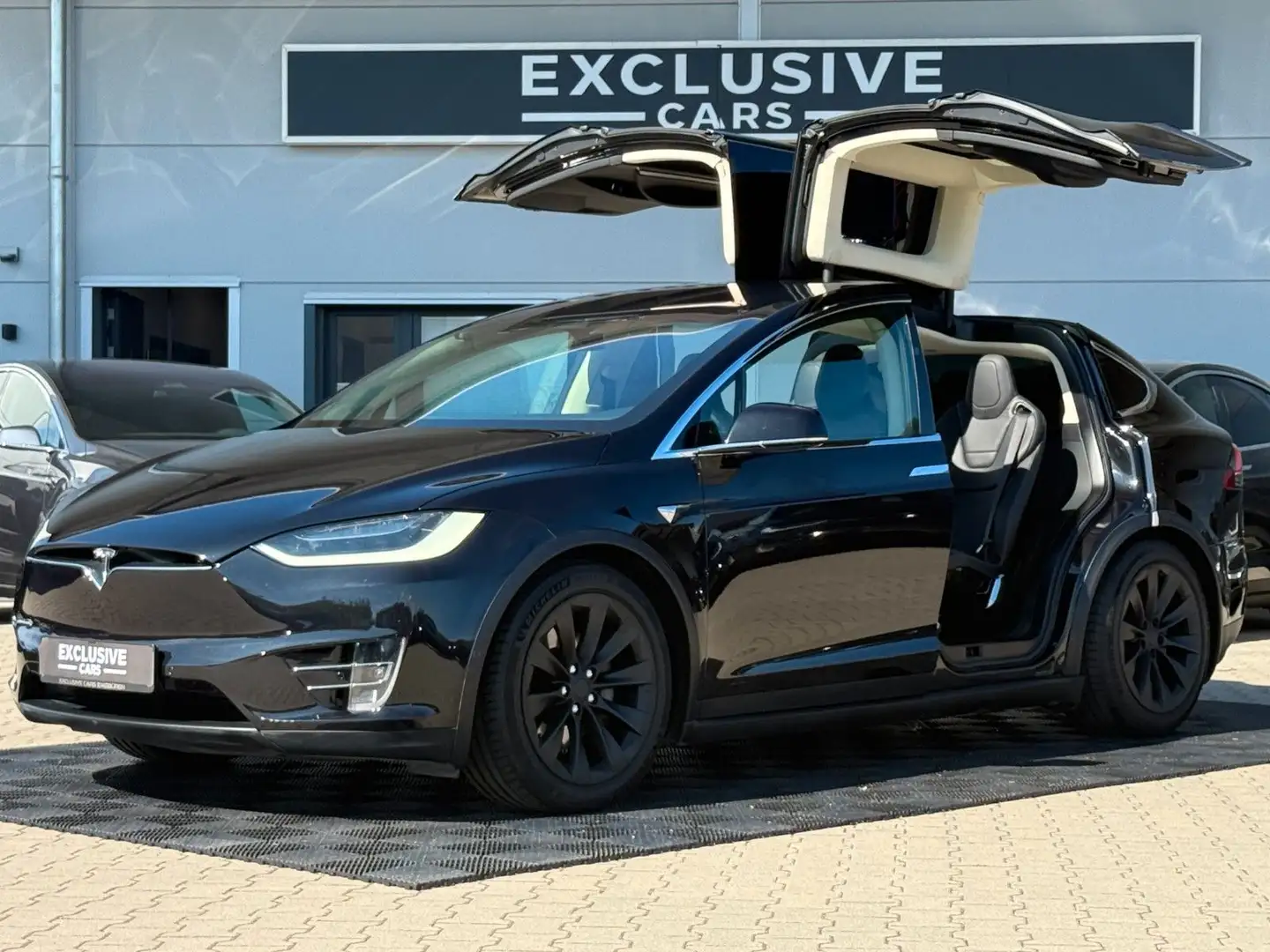 Tesla Model X MODEL X 90D | FREE SUPERCHARGER | AHK |  CCS | Schwarz - 1
