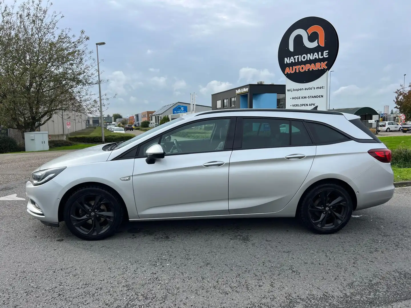 Opel Astra Sports Tourer 2018 * 1.4 Business Executive * AUTO Grau - 2