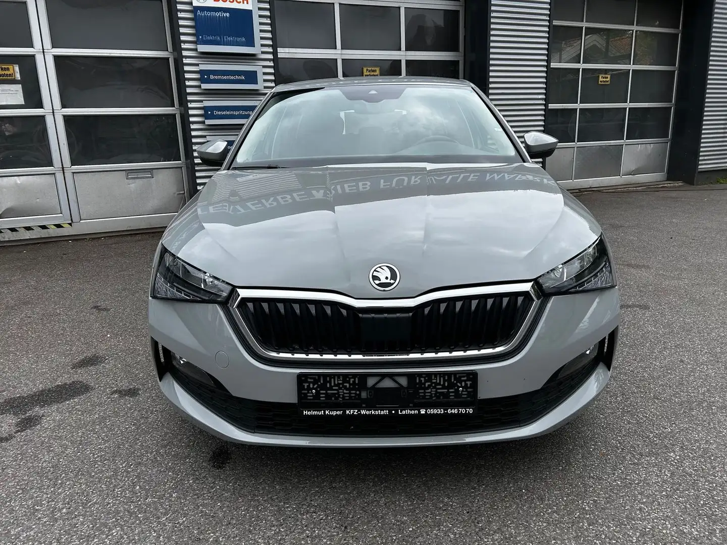 Skoda Scala Ambition PDC Tempomat Sitzheizung App Connect Grau - 2
