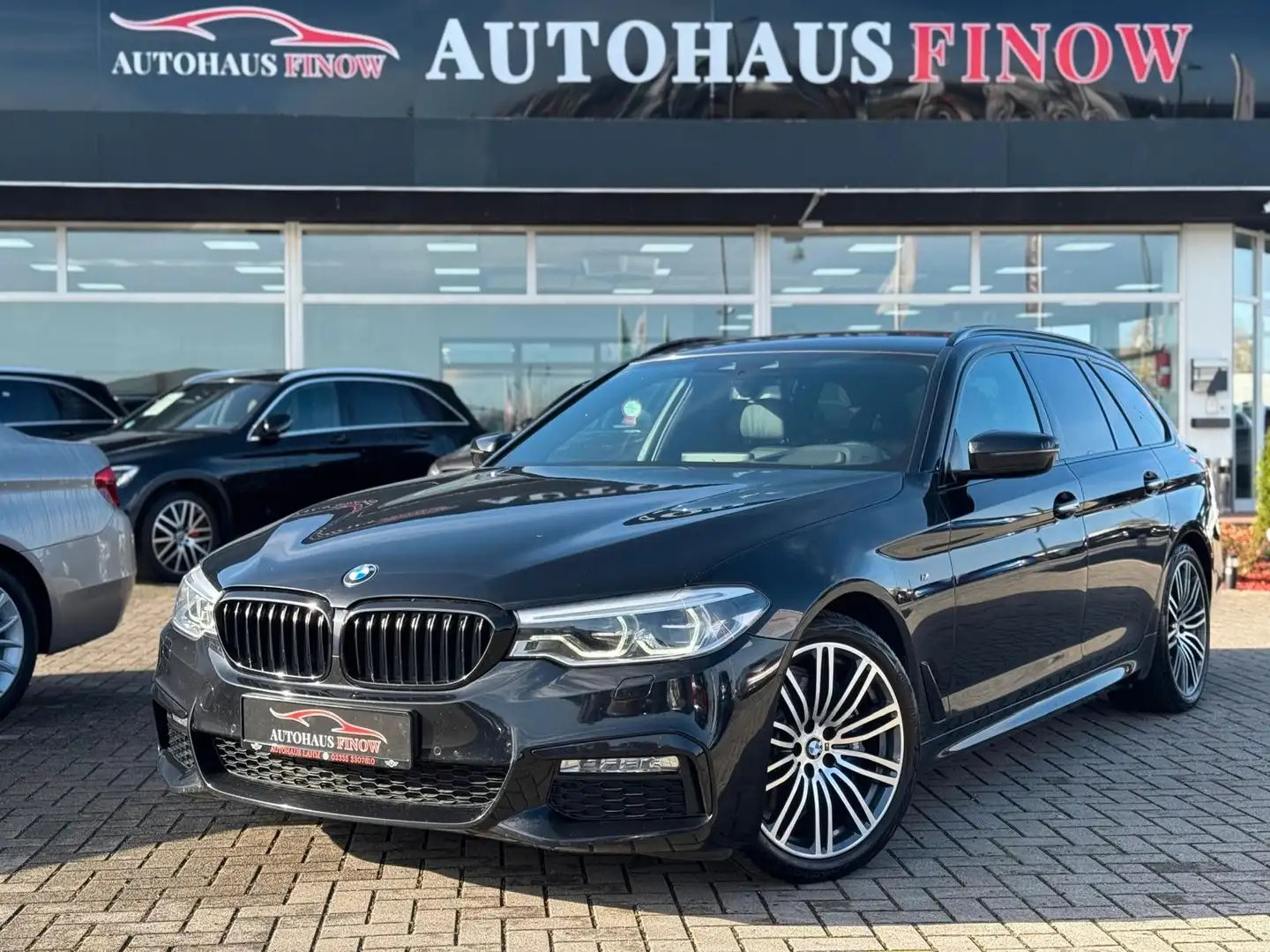 BMW 530 d T xDrive M Sport"Shadow-Line"AHK"STANDHEIZ Schwarz - 1