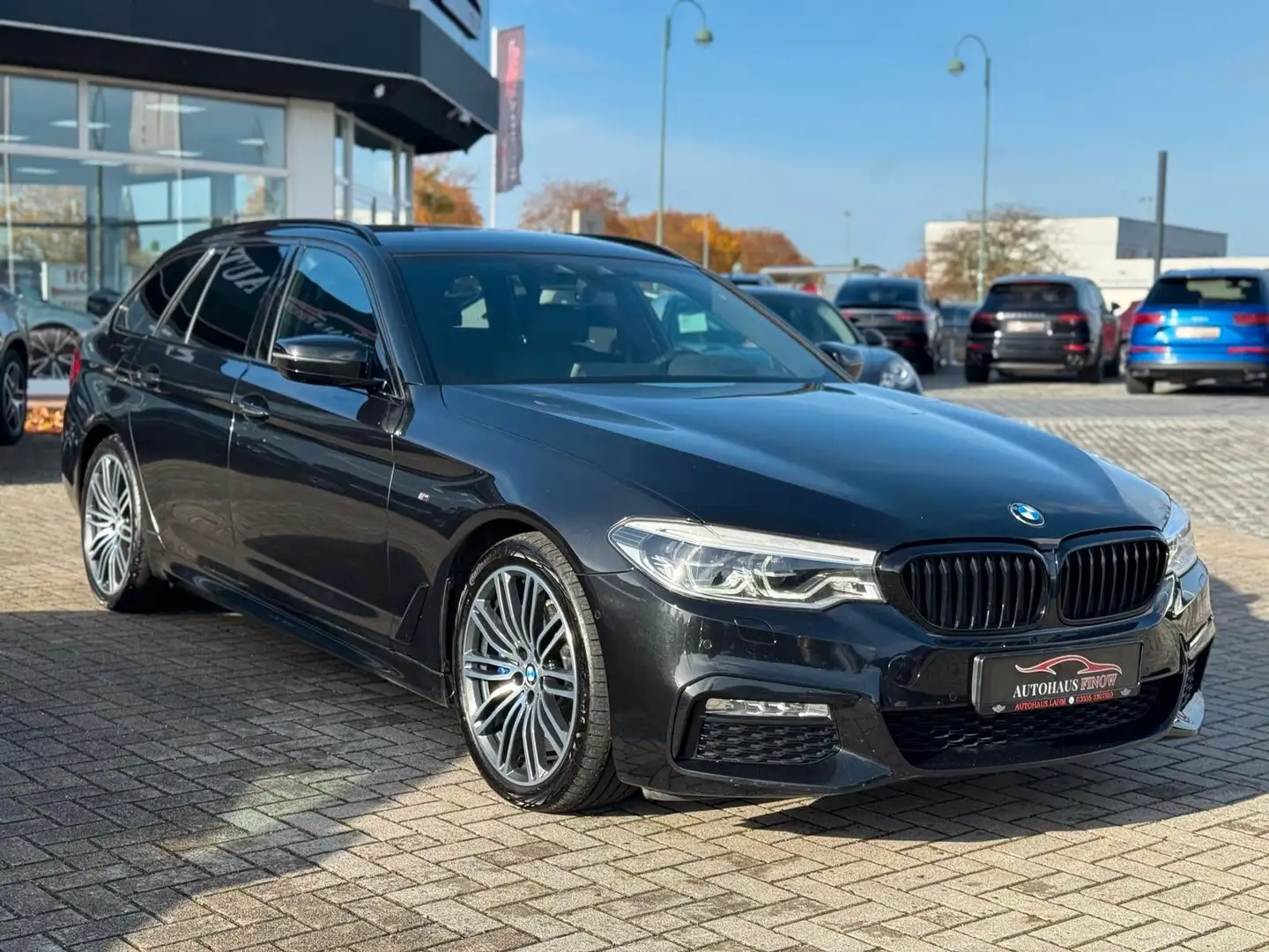 BMW 530 d T xDrive M Sport"Shadow-Line"AHK"STANDHEIZ Schwarz - 2
