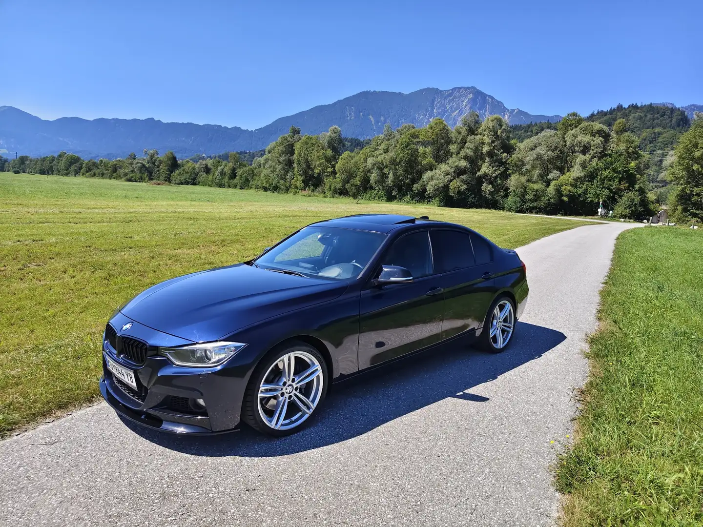 BMW 335 335i M - 2