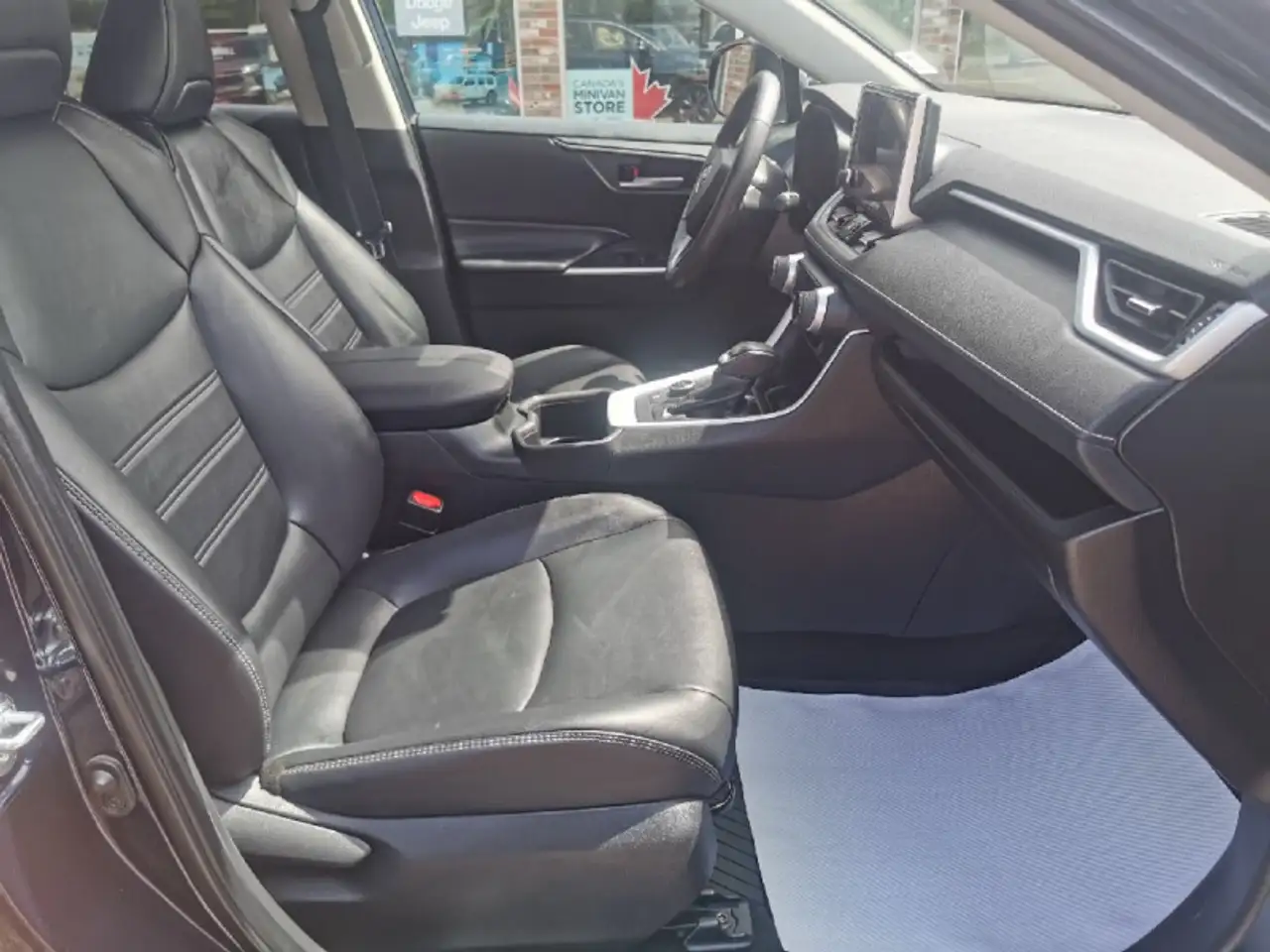 Toyota RAV 4 снимка Toyota RAV 4