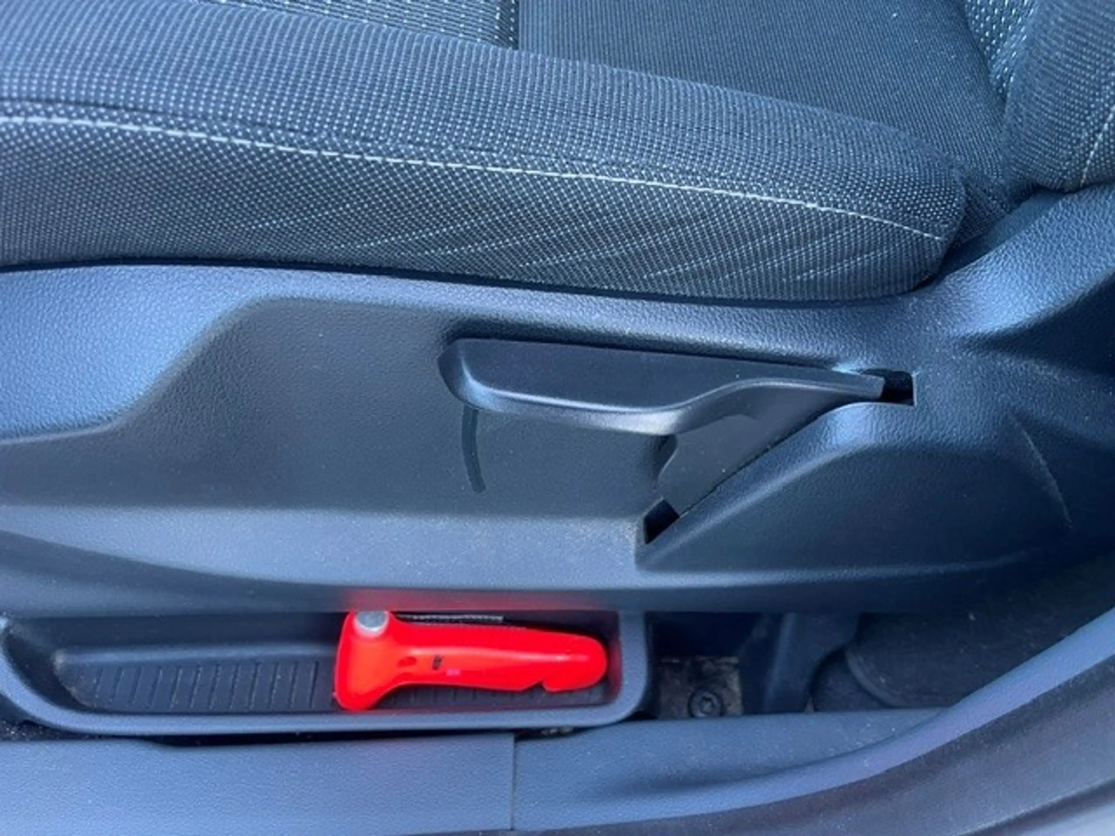 Ford C-Max 1.6 TI-VCT 105pk Trend — photo 15