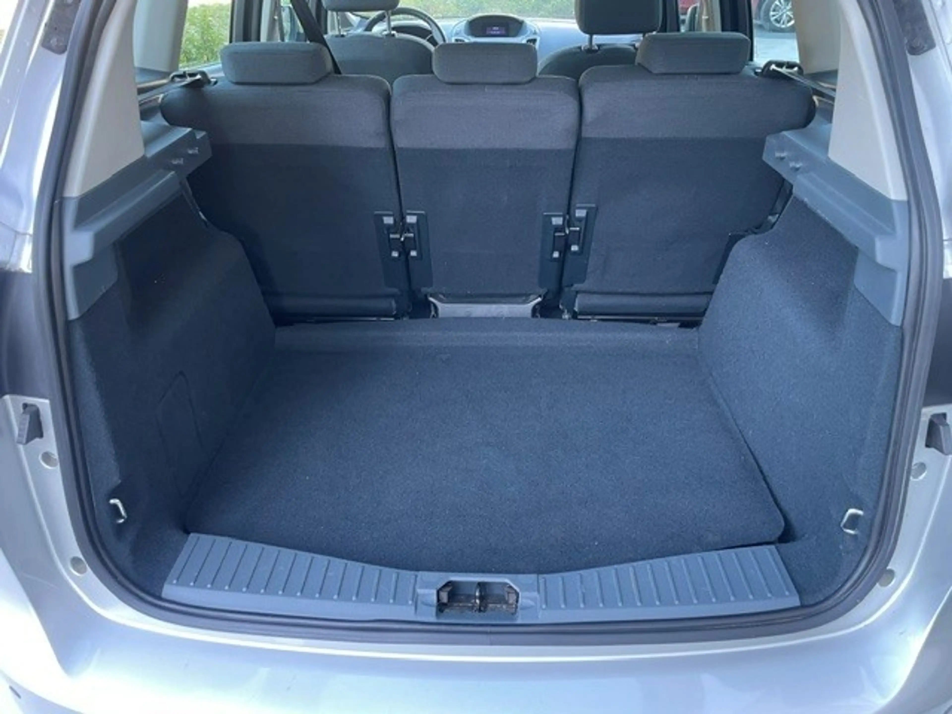 Ford C-Max 1.6 TI-VCT 105pk Trend — photo 9