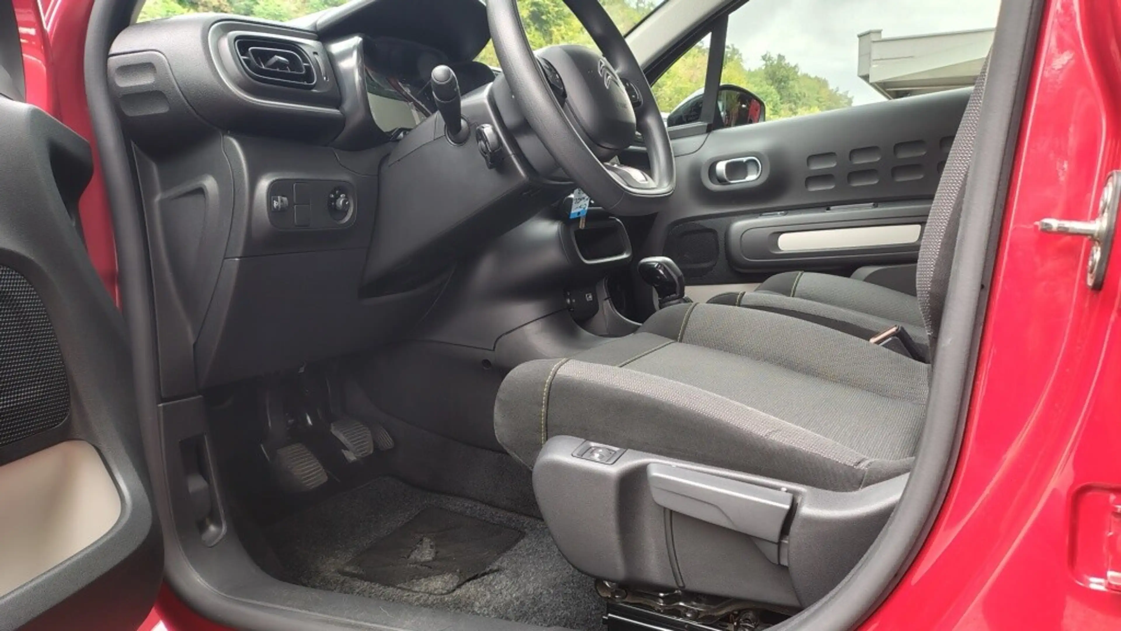 Citroen C3 1.2 PureTech 82 Feel (EURO 6d) — photo 9