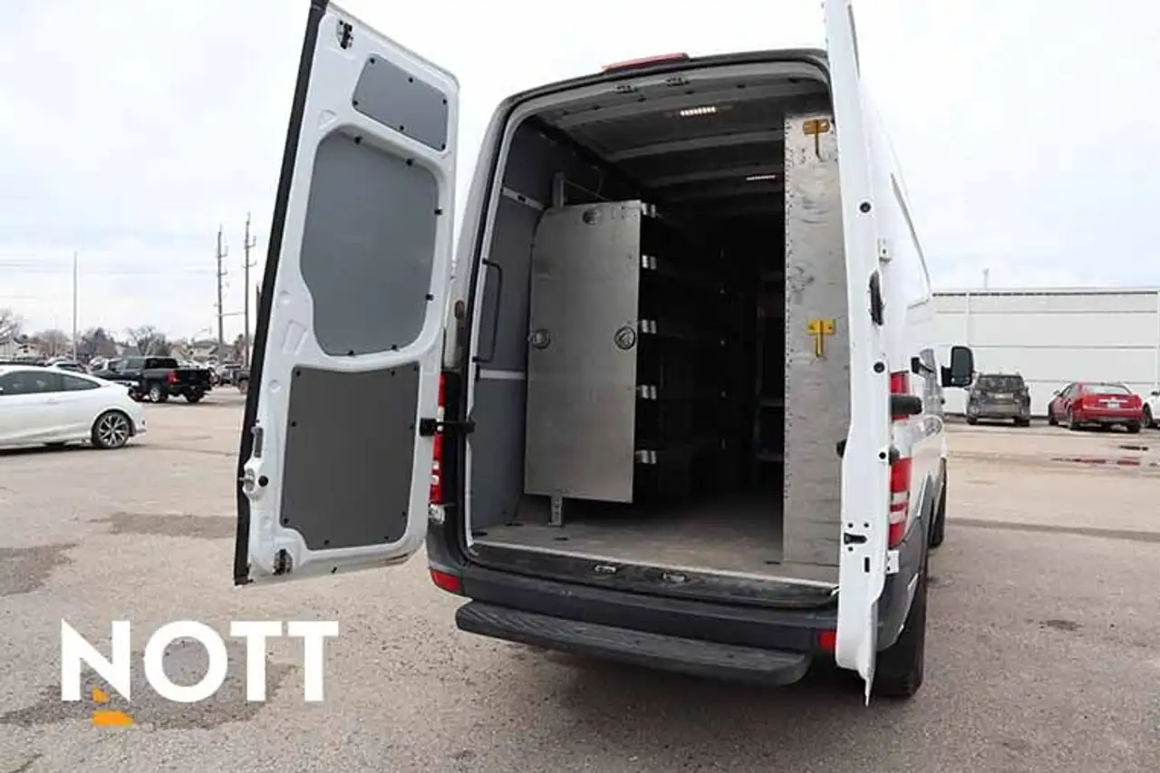 Mercedes-Benz Sprinter снимка Mercedes-Benz Sprinter