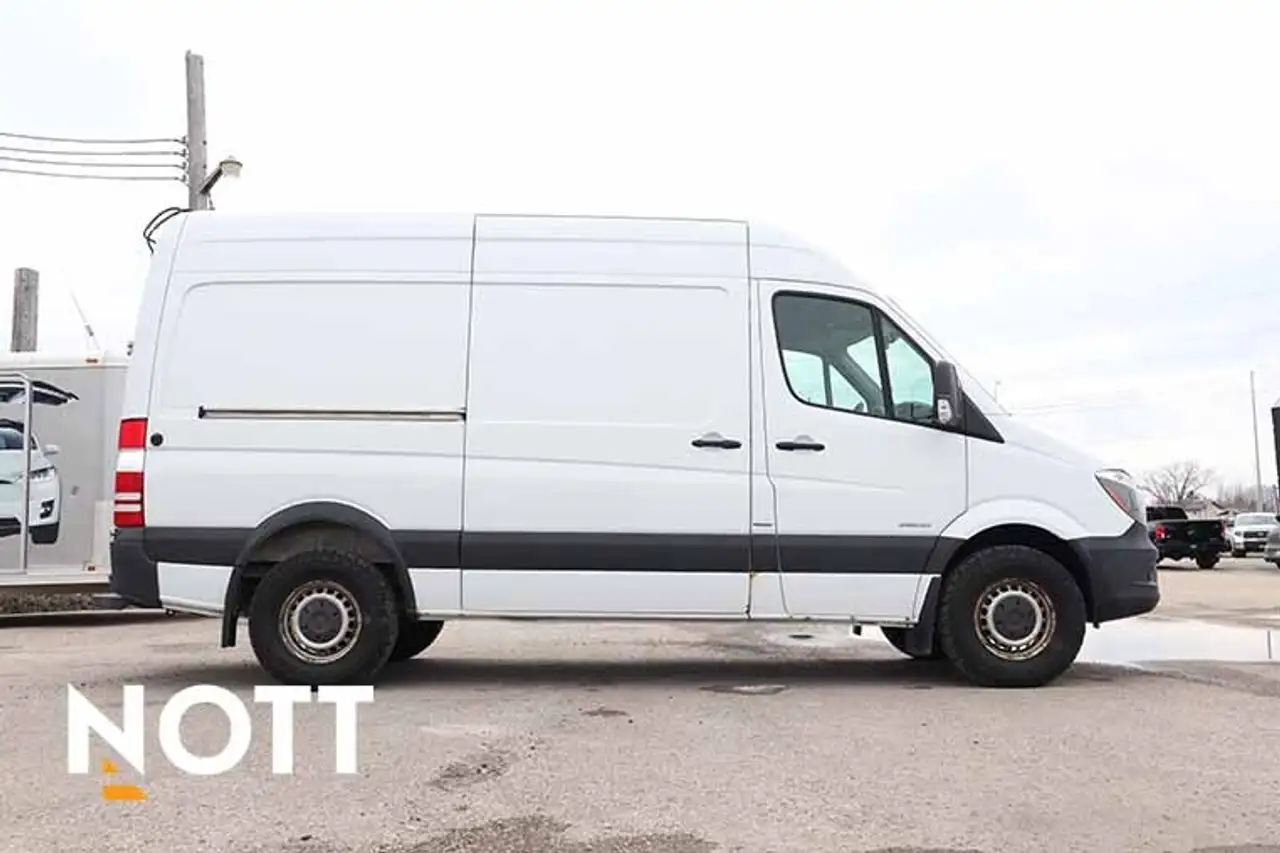 Mercedes-Benz Sprinter снимка Mercedes-Benz Sprinter