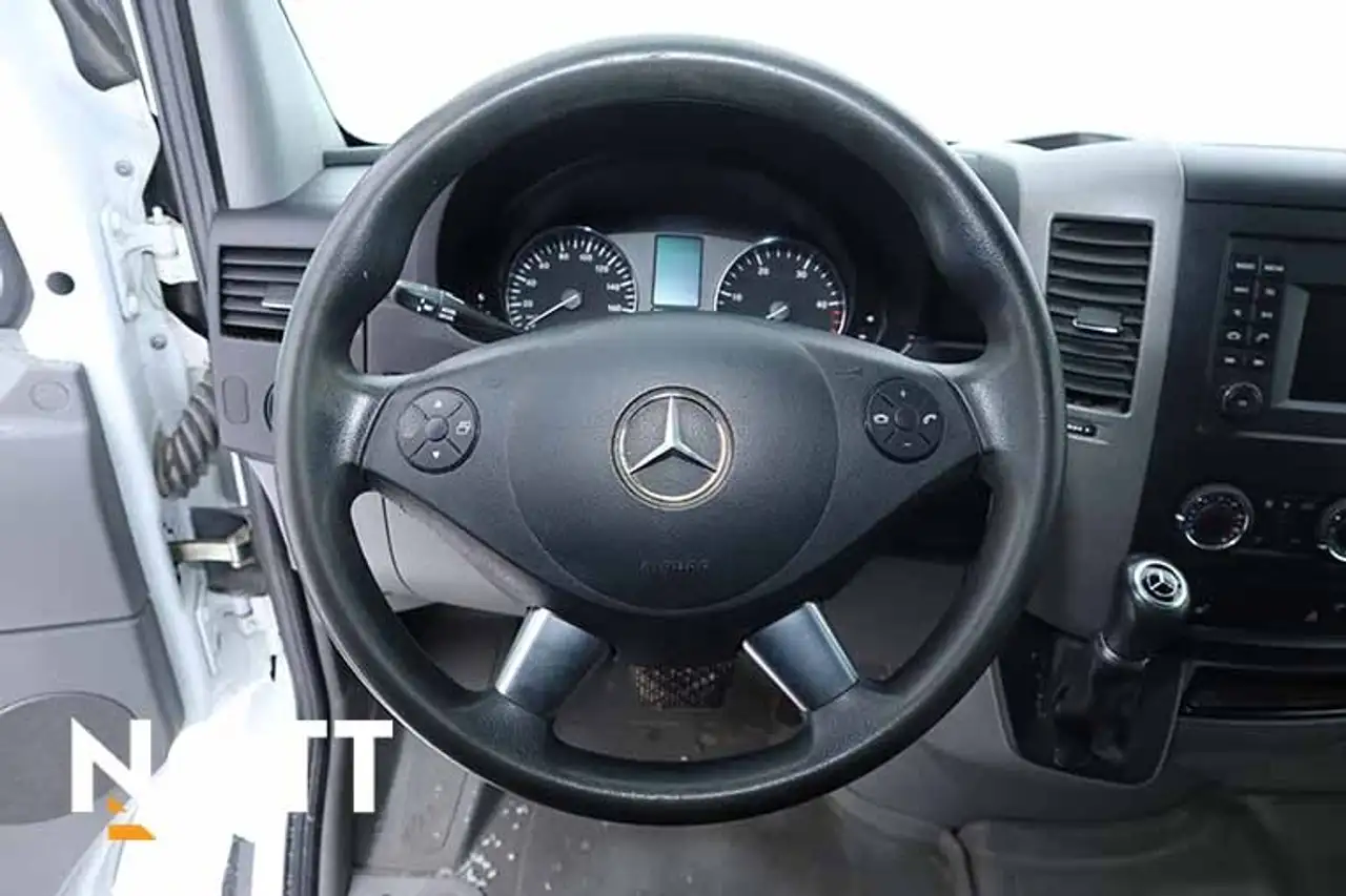 Mercedes-Benz Sprinter снимка Mercedes-Benz Sprinter
