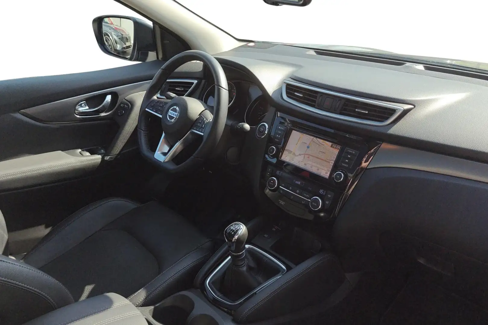 Nissan Qashqai DIG-T 140 Tekna + Glass Roof - incl 2 jaar KARE Grijs - 2