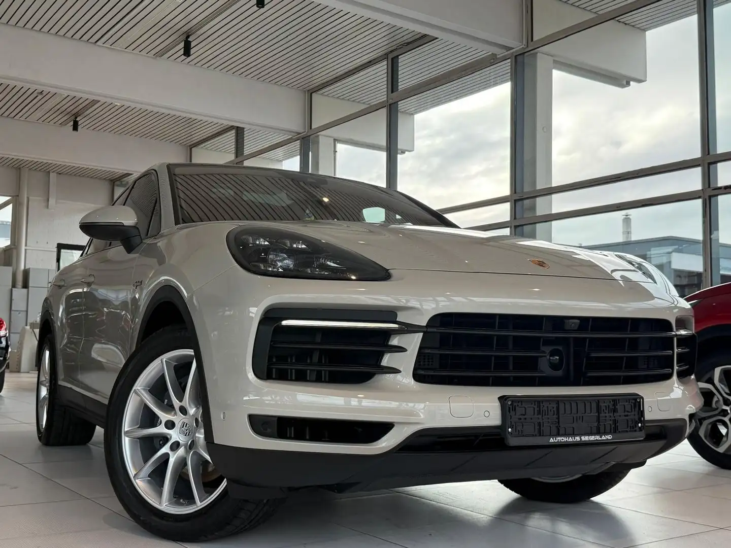 Porsche Cayenne Coupe E-Hybrid/NEUWERTIG/HEADUP/VOLLEDER Grau - 2