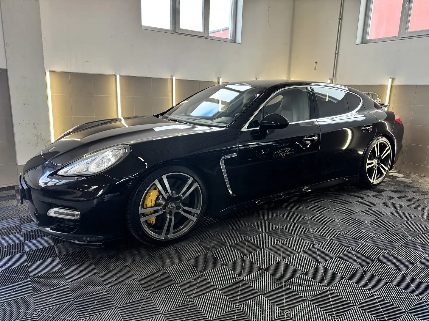 Porsche Panamera Turbo PDK 1.Besitz/Keramik/Chrono/Burmester/Nappa Schwarz - 2