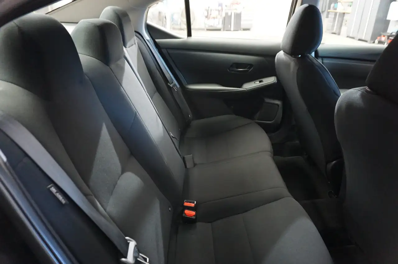 Nissan Sentra снимка Nissan Sentra
