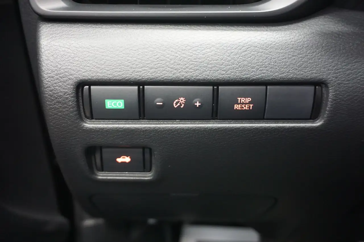 Nissan Sentra снимка Nissan Sentra