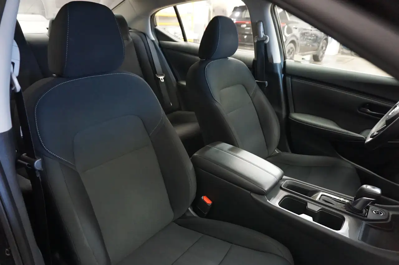 Nissan Sentra снимка Nissan Sentra