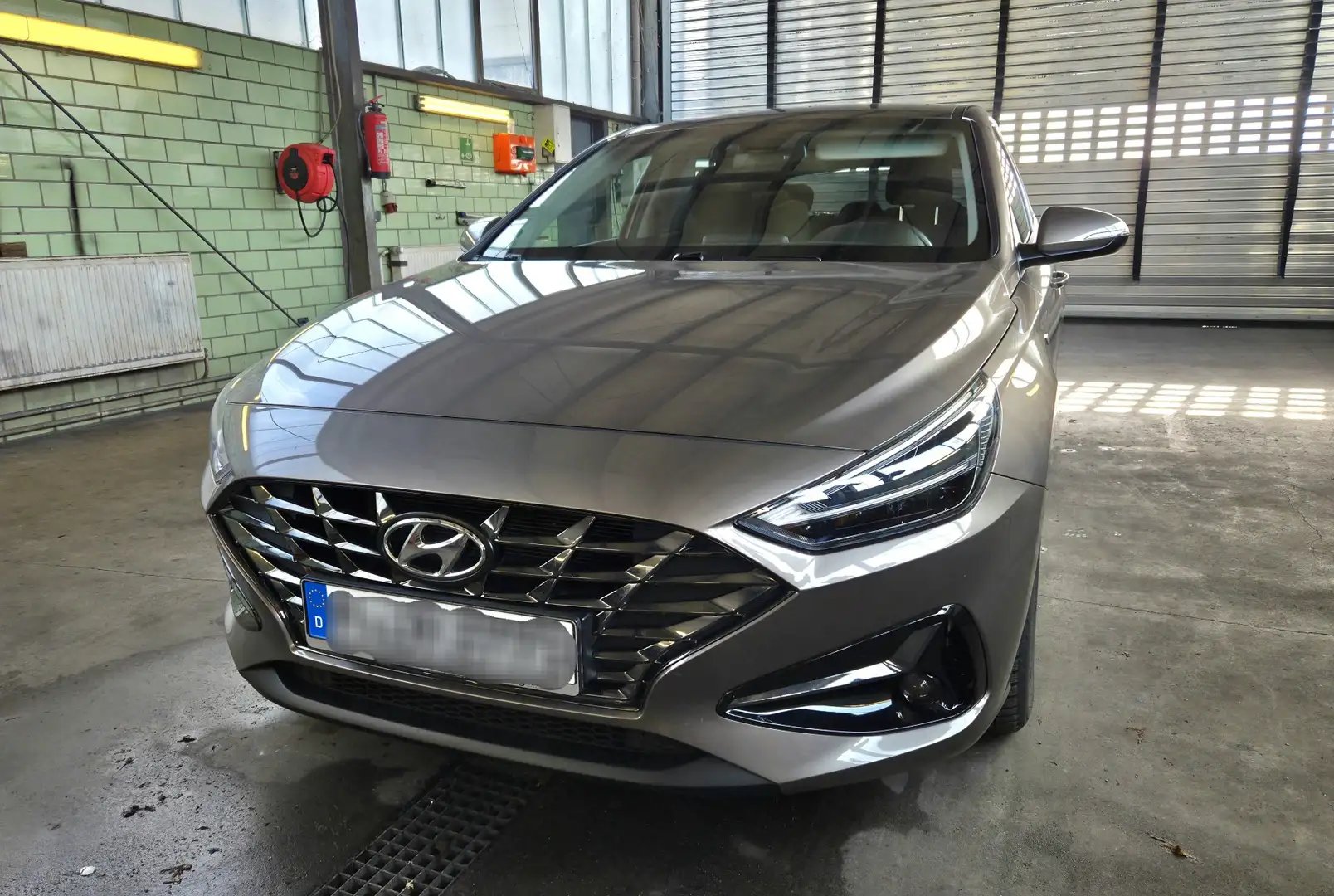 Hyundai i30 1.5 T-GDI 48V-Hybrid Prime Braun - 1