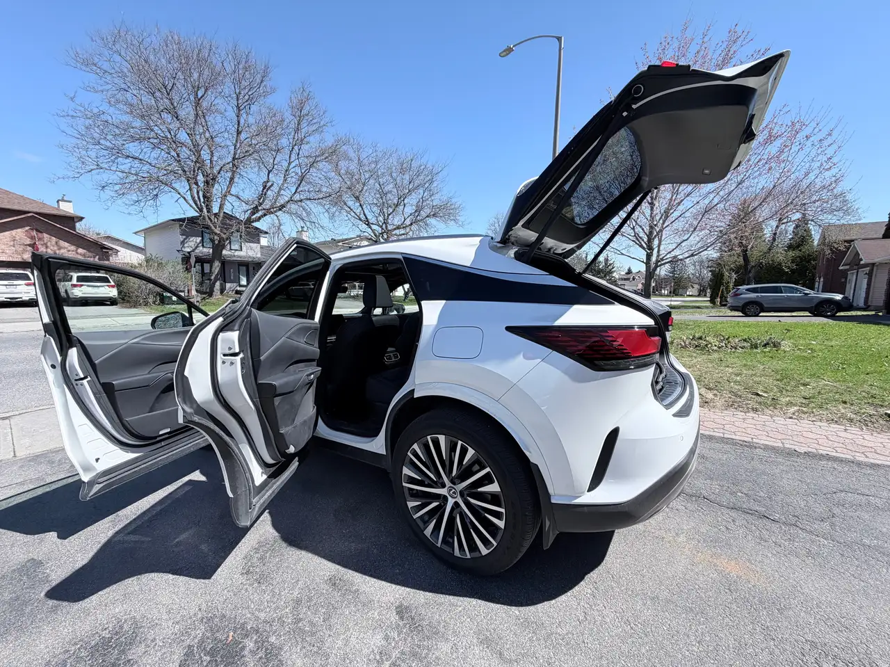 Lexus RX 350h снимка Lexus RX 350h