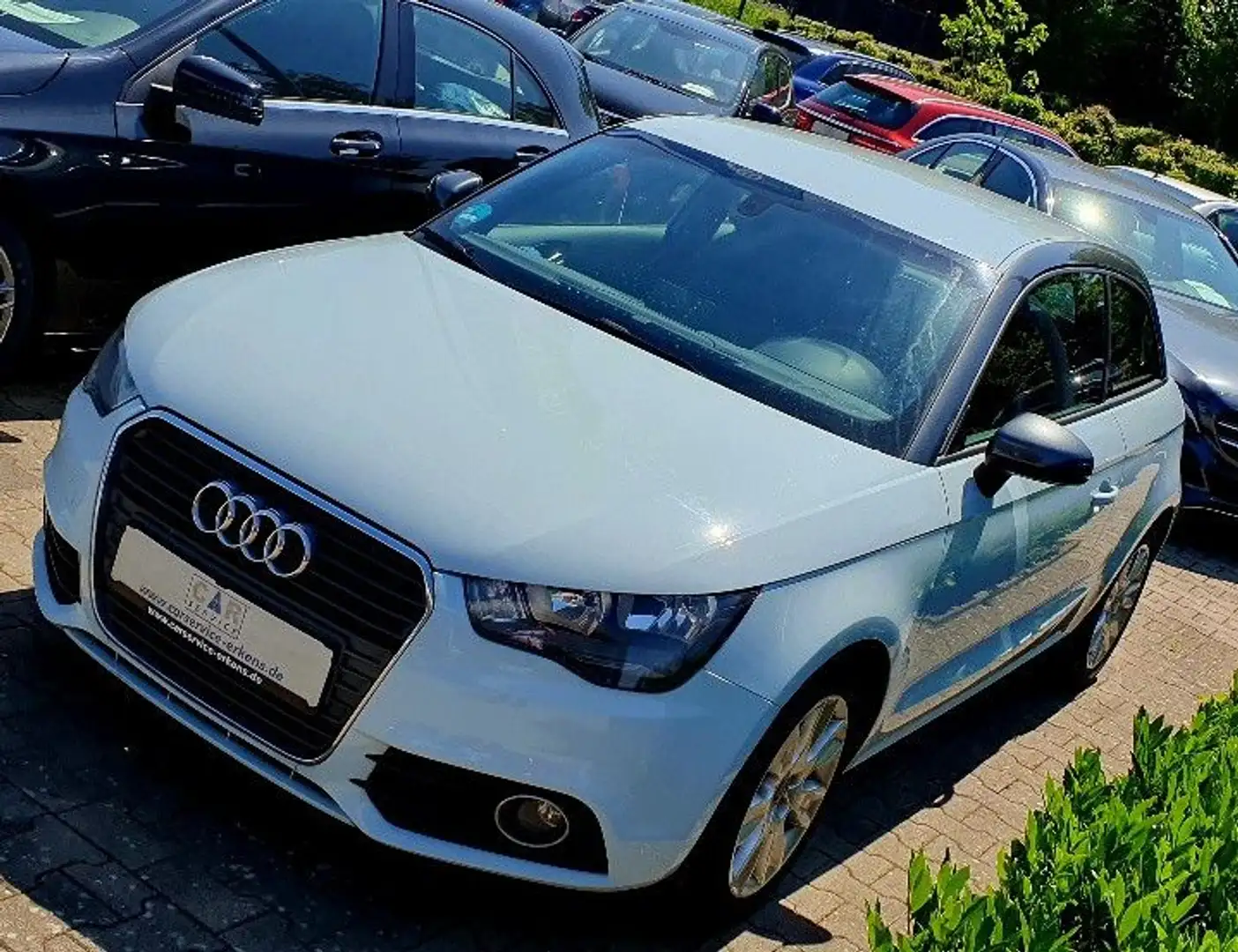 Audi A1 ambition Automatik SH Kumulus Lackierung Alu Blauw - 2