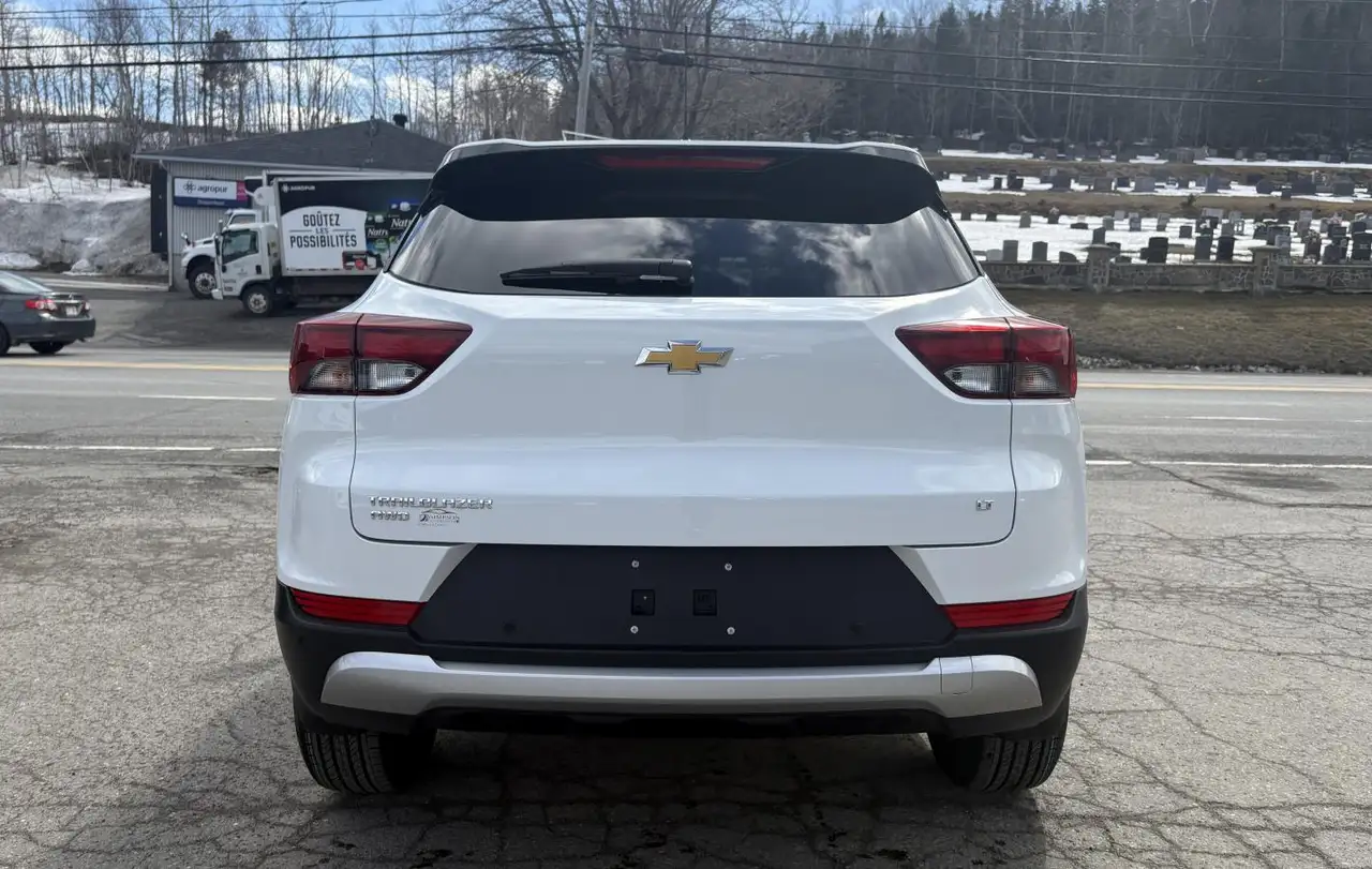 Chevrolet Trailblazer снимка Chevrolet Trailblazer