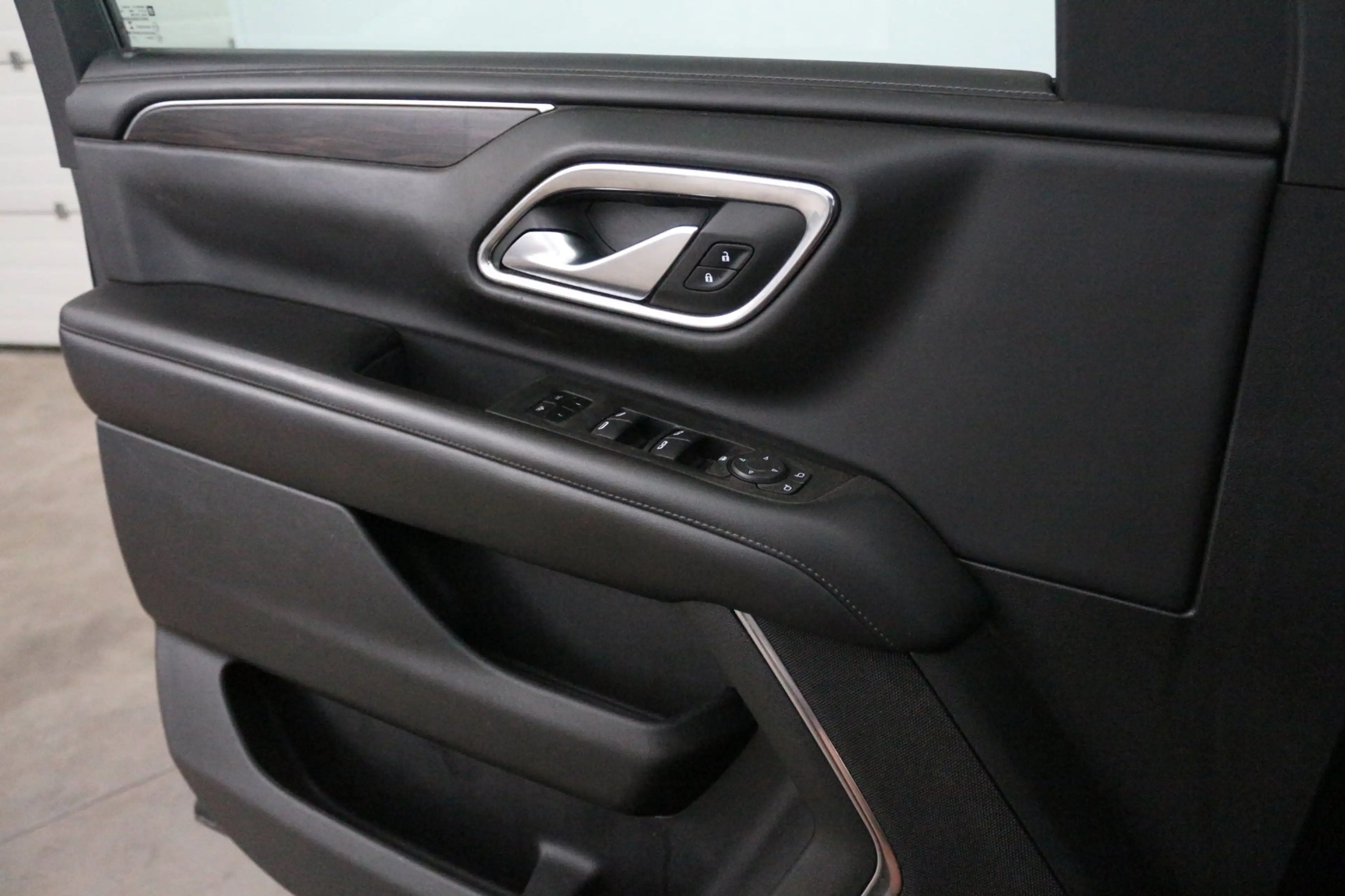 Chevrolet Suburban USA NIEUW MODEL , AMERIKAANSE TITEL, INVOER BETAAL — photo 16