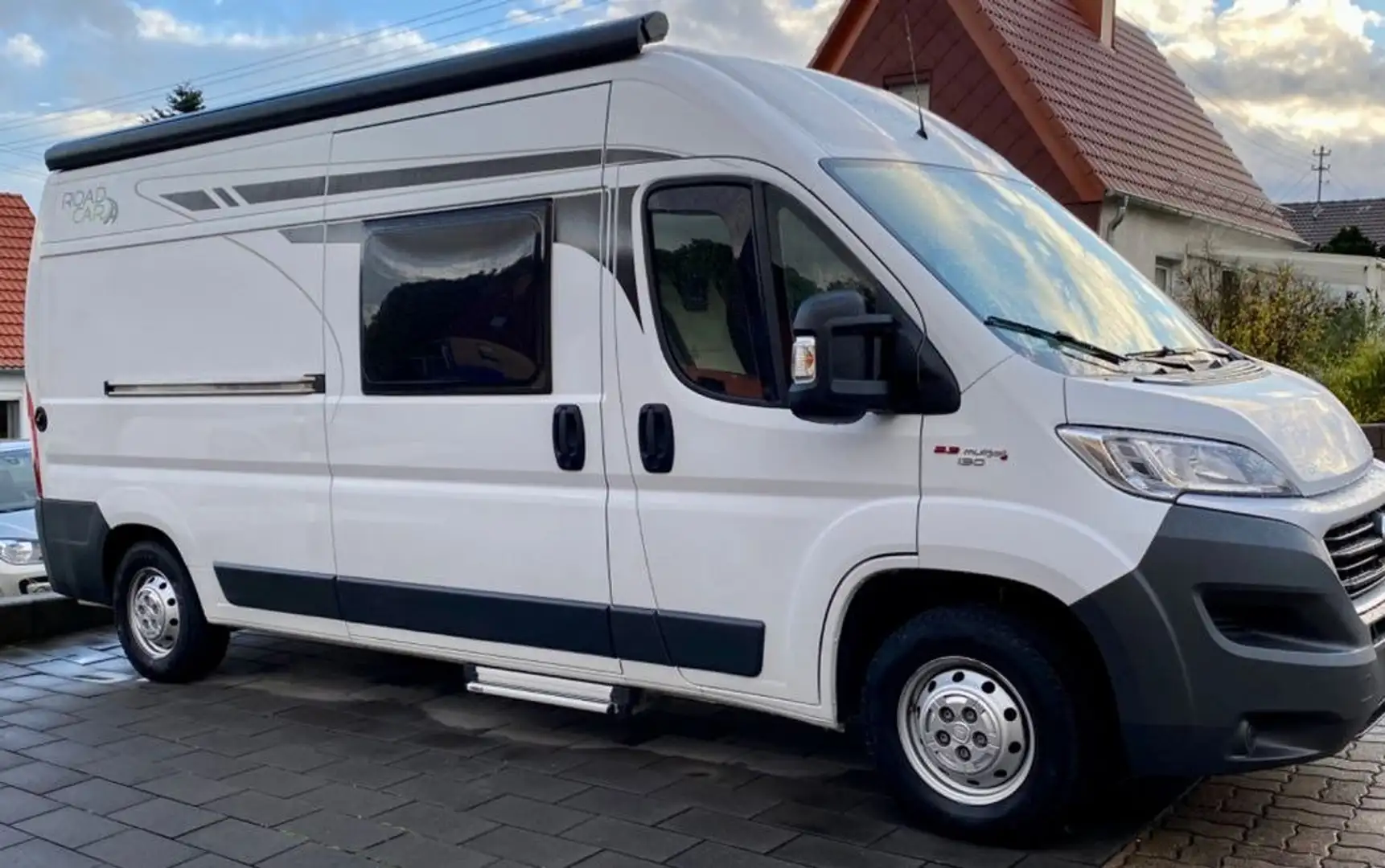 Caravans-Wohnm Pössl Roadcar R600 bijela - 2