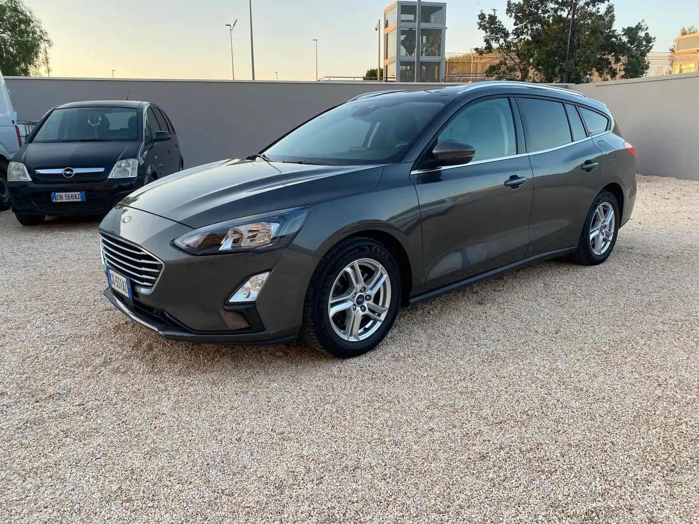 Ford Focus Focus SW 1.5 ecoblue Business s Gris - 1