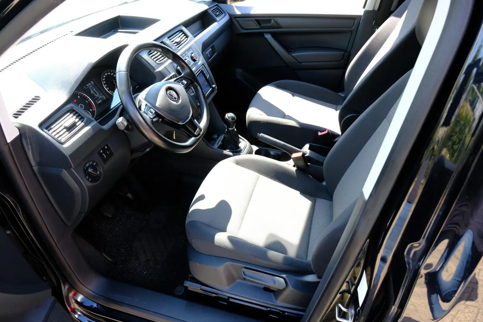 Volkswagen Caddy 2.0 TDI L1H1 BMT Highline Navi|1e Eig!|Airco|LMV Zwart - 2