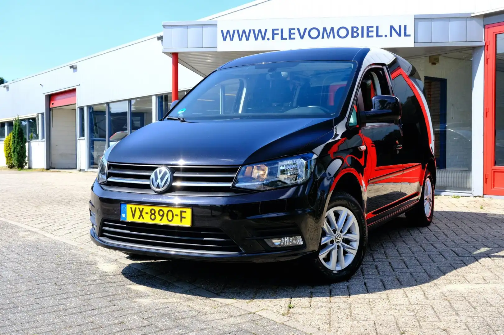 Volkswagen Caddy 2.0 TDI L1H1 BMT Highline Navi|1e Eig!|Airco|LMV Zwart - 1