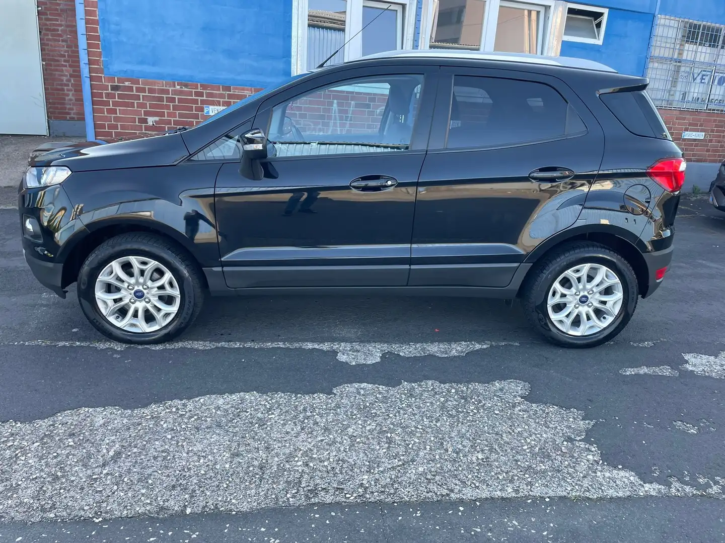 Ford EcoSport 1.5 TDCi TITANIUM Schwarz - 2