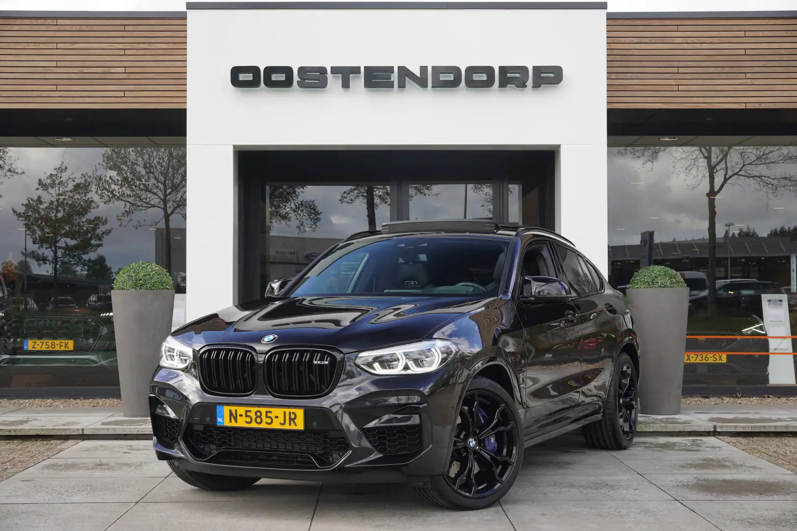 BMW X4 M Competition 510pk|2021|Panoramadak|Leer|21"Black|L Zwart - 1