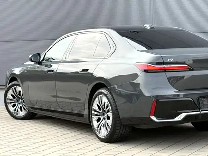 Annonce voiture d'occasion BMW i7 - CARADIZE